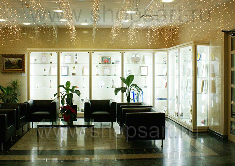 Мебель в банке ТРАСТ Фото