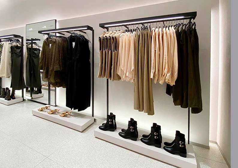 Торговое оборудование для магазина одежды ZARA коллекция ZARA Фото