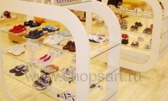 Торговое оборудование отдела детской обуви магазина Винни ТЦ Dream House Барвиха коллекция КОФЕ С МОЛОКОМ Фото 03